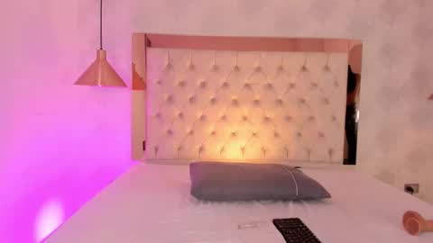 dea_athenea online show from November 15, 2:13 pm