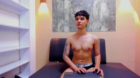 Snapshot of deacon_lean chatting on April 15, 9:04 pm Deacon online show from April 15, 9:04 pm