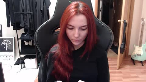 freak online show from December 13, 9:09 pm