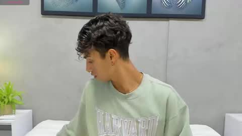 Snapshot of dean_scott chatting on January 16, 2:30 pm dean_scott online show from January 16, 2:30 pm