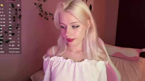 Maggie online show from June 9, 1:56 pm
