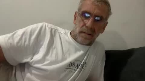 Snapshot of deanofflove221000 chatting on March 3, 2:50 am deanofflove221000 online show from March 3, 2:50 am