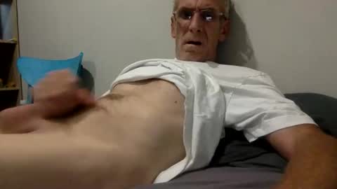 Snapshot of deanofflove221000 chatting on March 5, 7:37 am deanofflove221000 online show from March 5, 7:37 am