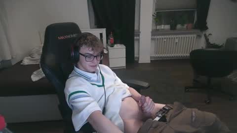 Dean online show from November 23, 3:28 am