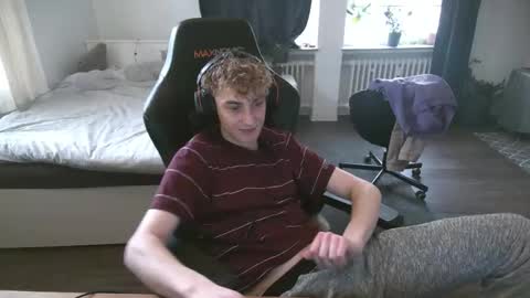 Dean online show from December 3, 1:53 pm