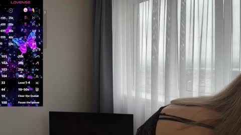 Snapshot of dear_neighbor chatting on March 27, 10:48 am dear_neighbor online show from March 27, 10:48 am