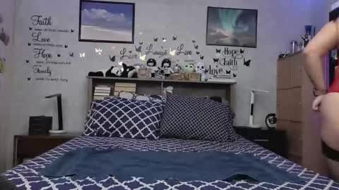 Rayna online show from March 12, 9:32 pm