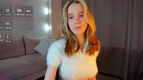 Snapshot of dearly_emily chatting on January 9, 7:31 am Emily GMT2 Mon 10 AM - 4 PM Wed 10 AM - 4 PM Thu 10 AM - 4 PM Fri 10 AM - 4 PM Sat 10 AM - 4 PM online show from January 9, 7:31 am