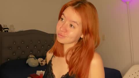 Snapshot of dearmilu28 chatting on January 12, 10:56 am dearmilu28 online show from January 12, 10:56 am