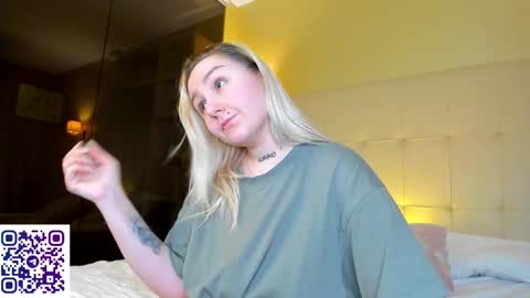 Debbie Mon Tue Fri Sun Sat GMT 3 1000am - 0400pm  online show from November 15, 5:20 pm