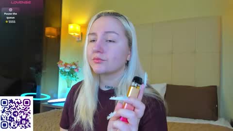 Debbie Mon Tue Fri Sun Sat GMT 3 1000am - 0400pm  online show from March 29, 5:13 pm