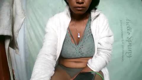 Snapshot of debbierisex chatting on March 10, 7:13 am DebbieRiseX online show from March 10, 7:13 am