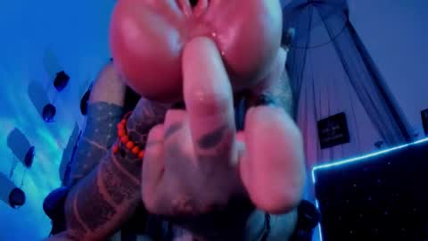 Snapshot of deborahtatto chatting on October 15, 1:11 pm Doborah Miss Carter online show from October 15, 1:11 pm