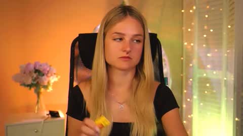 Debora online show from March 28, 4:01 am