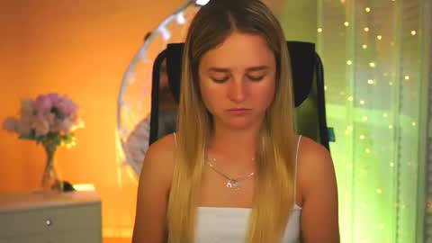 Debora online show from May 19, 6:31 am
