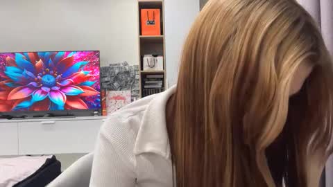 Snapshot of deborastueber chatting on January 14, 6:24 pm Nicole online show from January 14, 6:24 pm