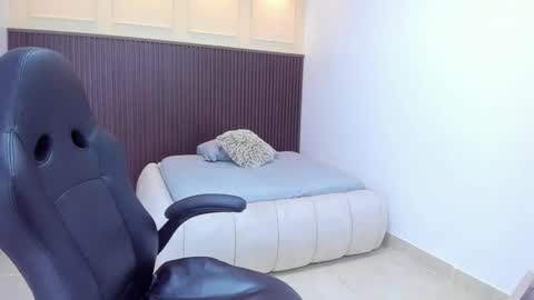  D E B R A H  online show from March 27, 12:49 pm