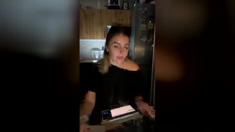 deean12 online show from April 1, 6:49 pm