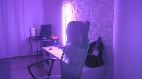 Snapshot of deeannnye chatting on May 16, 8:18 pm Amanda online show from May 16, 8:18 pm