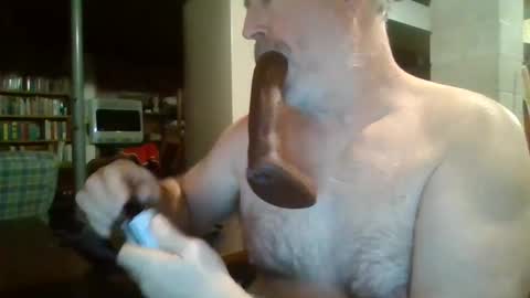 Snapshot of deepthroat227 chatting on February 10, 7:17 pm Deepthroat My Big Dildos online show from February 10, 7:17 pm