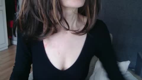 KamiDevi online show from November 8, 2:50 pm