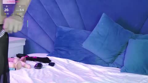 Deea online show from November 15, 6:15 pm