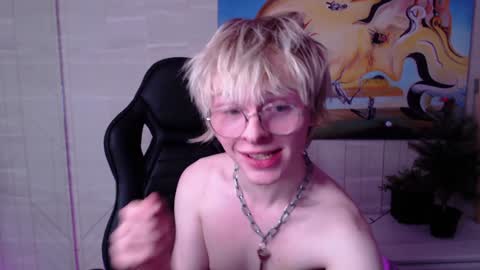 Snapshot of deficitt chatting on January 5, 11:55 pm deficitt online show from January 5, 11:55 pm