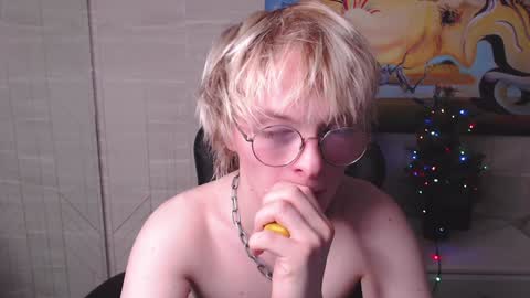 Snapshot of deficitt chatting on January 11, 9:25 pm deficitt online show from January 11, 9:25 pm