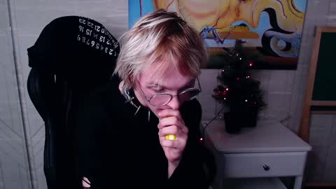 Snapshot of deficitt chatting on January 13, 3:12 am deficitt online show from January 13, 3:12 am