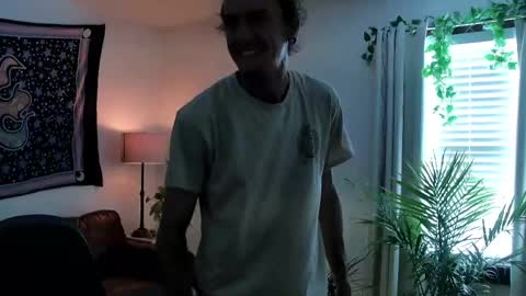 dam straight online show from April 29, 10:05 pm