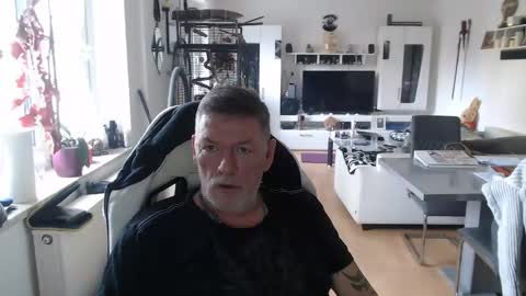 deinprinz2312 online show from February 19, 11:06 am