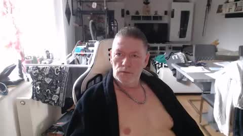 deinprinz2312 online show from February 24, 9:40 am