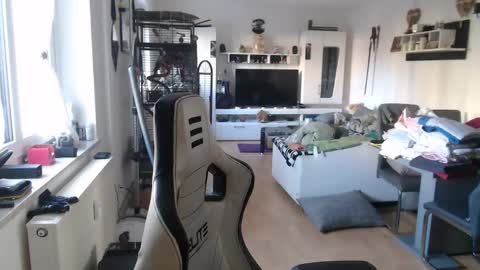 deinprinz2312 online show from April 2, 6:44 am