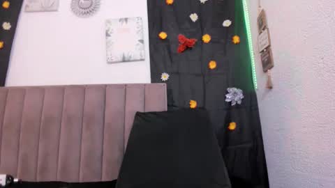 Snapshot of deisyharper chatting on February 14, 4:31 am deisyharper online show from February 14, 4:31 am