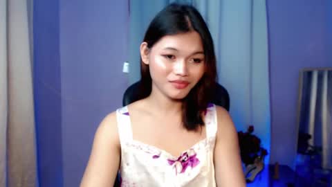 miss zei online show from December 15, 11:45 am