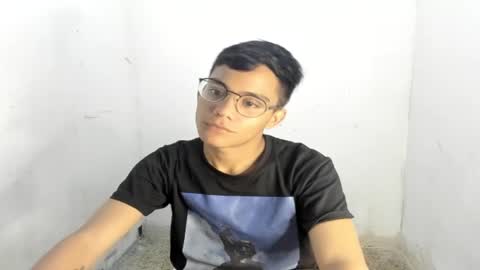 Snapshot of deivi_colins chatting on September 17, 3:41 am deivi_colins online show from September 17, 3:41 am