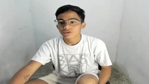 Snapshot of deivi_colins chatting on September 28, 2:06 am deivi_colins online show from September 28, 2:06 am
