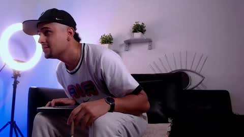  DEIVY  online show from November 17, 1:33 am