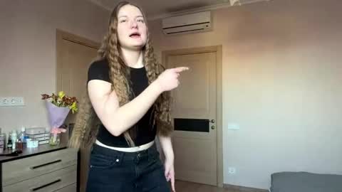 Mila online show from March 17, 5:11 am