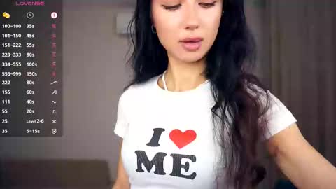 Hello everyone Im Tessa Make yourself comfortable. Were going to have fun together  online show from September 21, 7:43 am