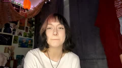 Snapshot of delcieagcaoili chatting on April 3, 8:18 pm Alisa online show from April 3, 8:18 pm