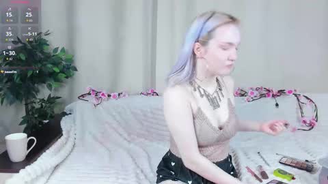 Snapshot of delciepfost chatting on January 7, 5:10 am Rana online show from January 7, 5:10 am