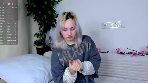 Snapshot of delciepfost chatting on February 9, 6:39 am Rana online show from February 9, 6:39 am