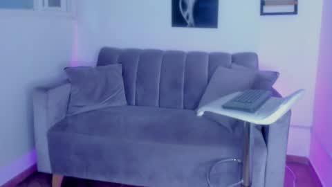 Mariana online show from February 6, 9:18 pm