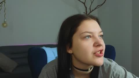 Snapshot of deliaeffy chatting on March 25, 1:06 pm deliaeffy online show from March 25, 1:06 pm