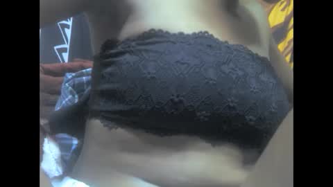 Snapshot of deliah712909 chatting on December 14, 1:59 pm deliah712909 online show from December 14, 1:59 pm
