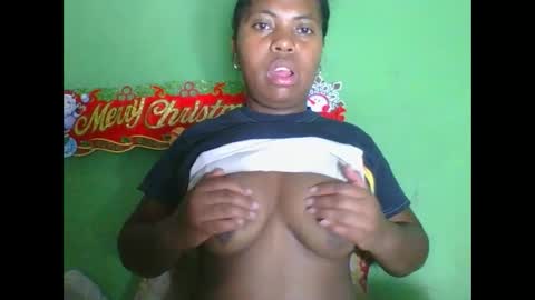 Snapshot of deliah712909 chatting on December 23, 7:20 pm deliah712909 online show from December 23, 7:20 pm