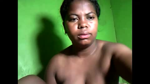 Snapshot of deliah712909 chatting on March 8, 3:39 am deliah712909 online show from March 8, 3:39 am