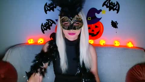 Snapshot of deliciaalove chatting on October 31, 9:27 pm deliciaalove online show from October 31, 9:27 pm