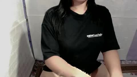 delicious_hanna17 online show from February 7, 6:11 pm